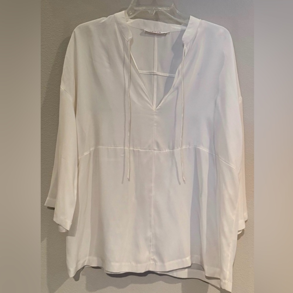 FRAME 100% Silk Long Sleeve VNeck Ivory Blouse SZ M Flowy Beachy Boho Chic - Picture 7 of 9